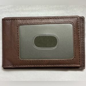 Eddie Bauer Brown Leather Wallet, 4 Card, RFID Blocker, Magnetic Closure NWT